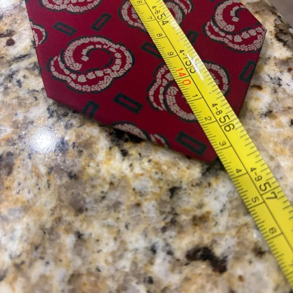 Giorgio Armani Vintage Skinny Tie Abstract Pattern Red